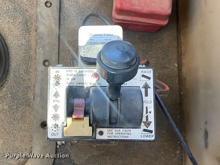 image for item DN8074 2007 Mack Granite  semi truck