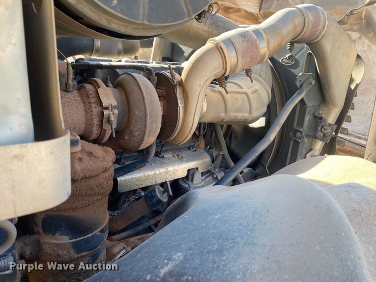 image for item DN8074 2007 Mack Granite  semi truck