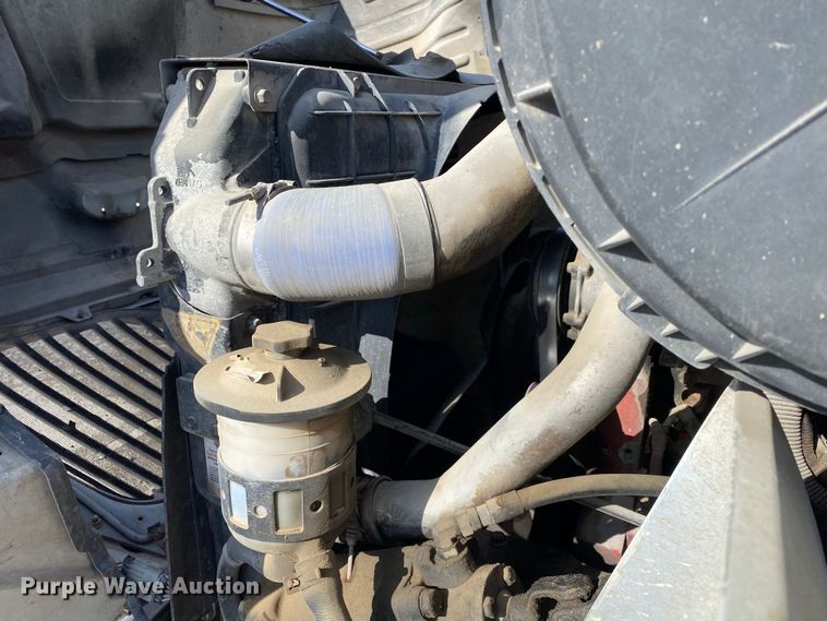 image for item DN8120 2009 International TranStar 8600  semi truck