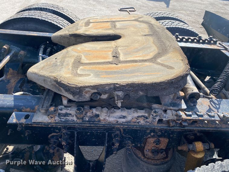 image for item DN8120 2009 International TranStar 8600  semi truck