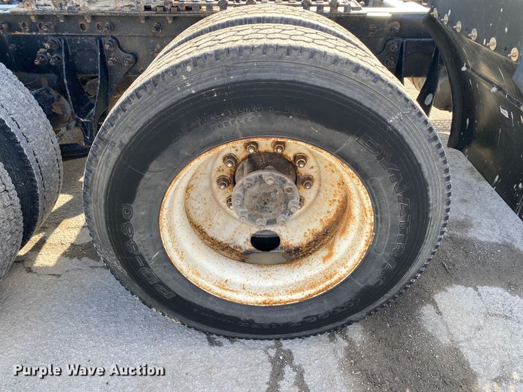 image for item DN8120 2009 International TranStar 8600  semi truck