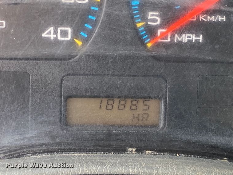 image for item DN8121 2006 International 8600  semi truck