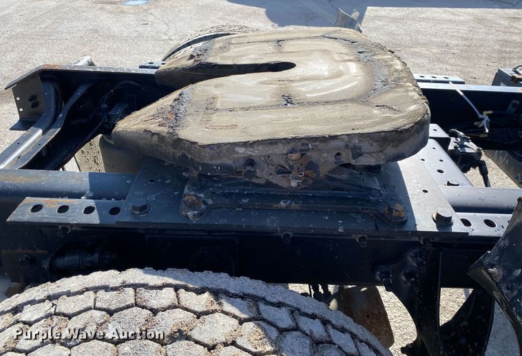 image for item DN8121 2006 International 8600  semi truck