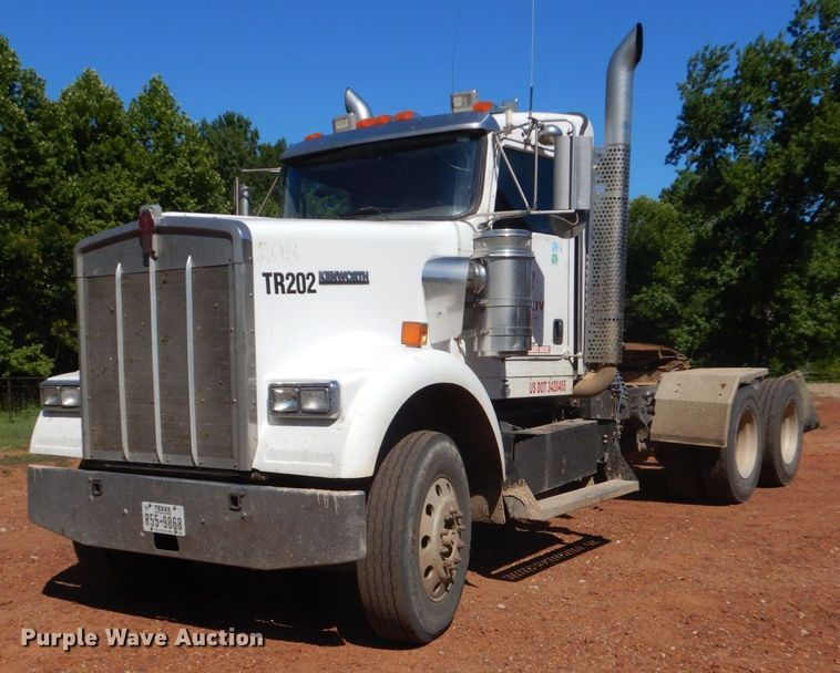 image for item DO1430 2009 Kenworth W900  semi truck