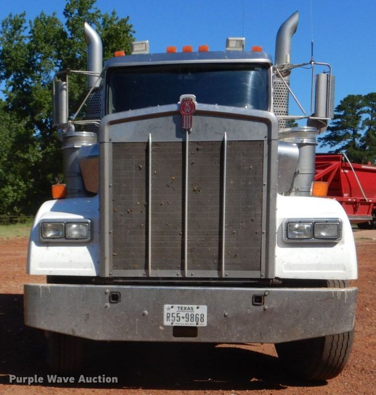 image for item DO1430 2009 Kenworth W900  semi truck