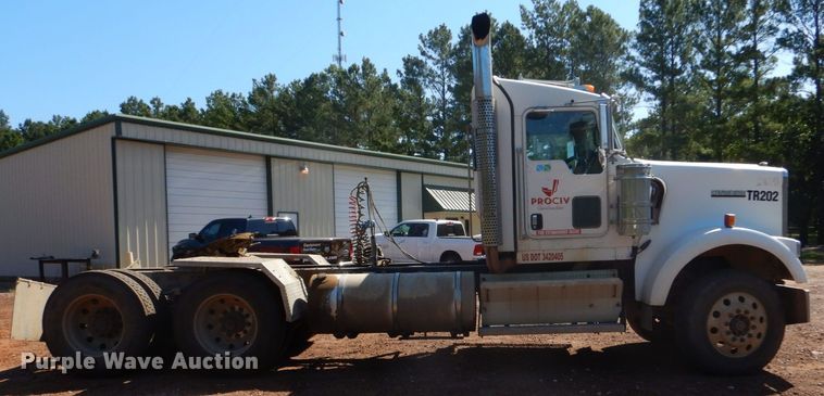 image for item DO1430 2009 Kenworth W900  semi truck