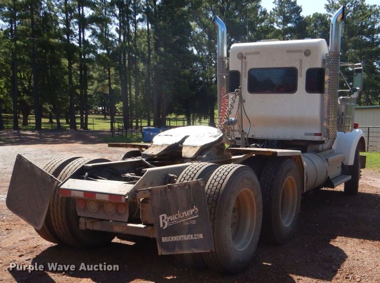 image for item DO1430 2009 Kenworth W900  semi truck