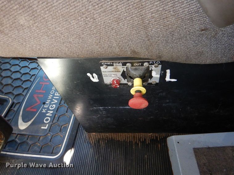 image for item DO1430 2009 Kenworth W900  semi truck