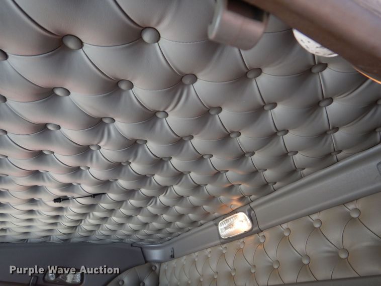 image for item DO1430 2009 Kenworth W900  semi truck