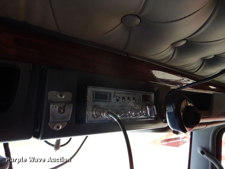 image for item DO1430 2009 Kenworth W900  semi truck