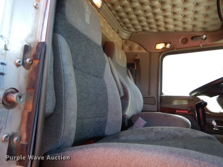 image for item DO1430 2009 Kenworth W900  semi truck