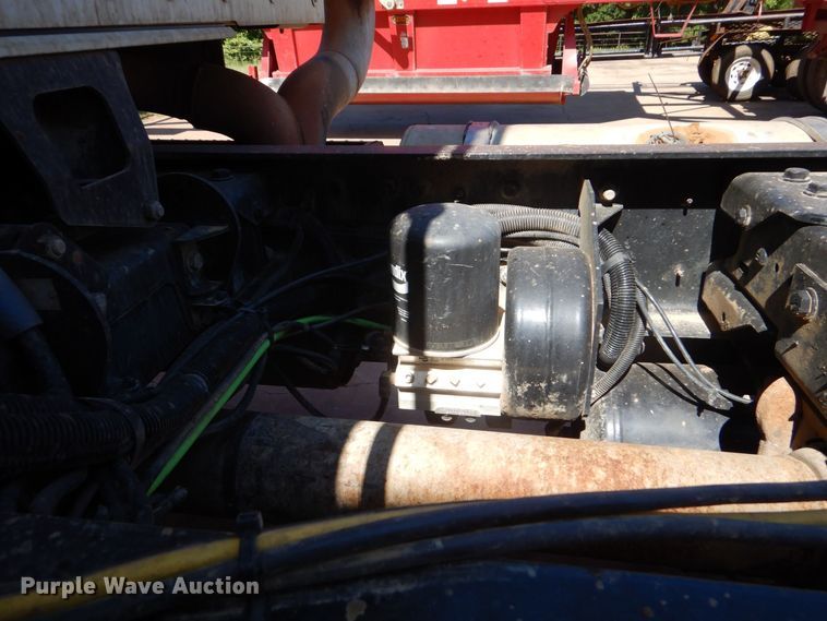 image for item DO1430 2009 Kenworth W900  semi truck