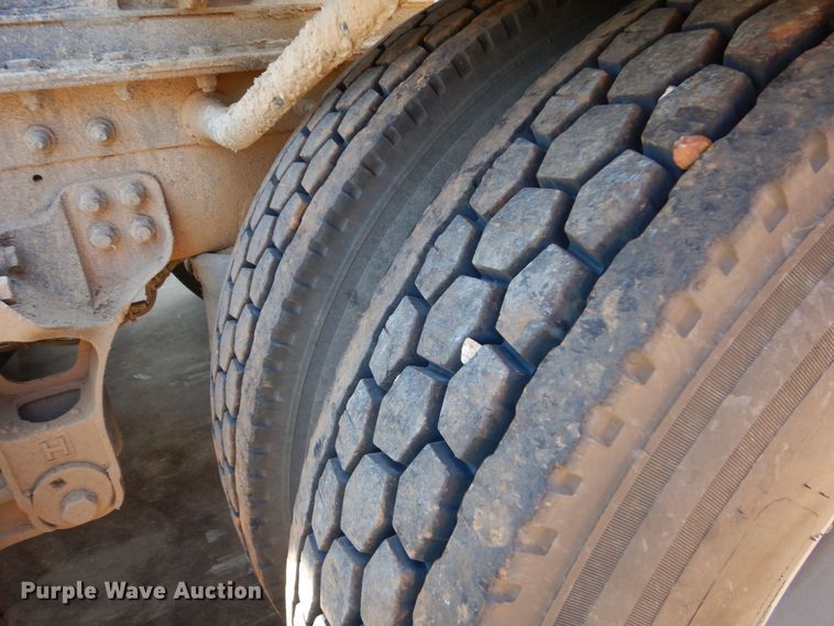 image for item DO1430 2009 Kenworth W900  semi truck