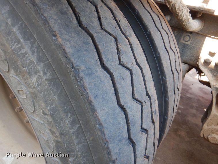 image for item DO1430 2009 Kenworth W900  semi truck