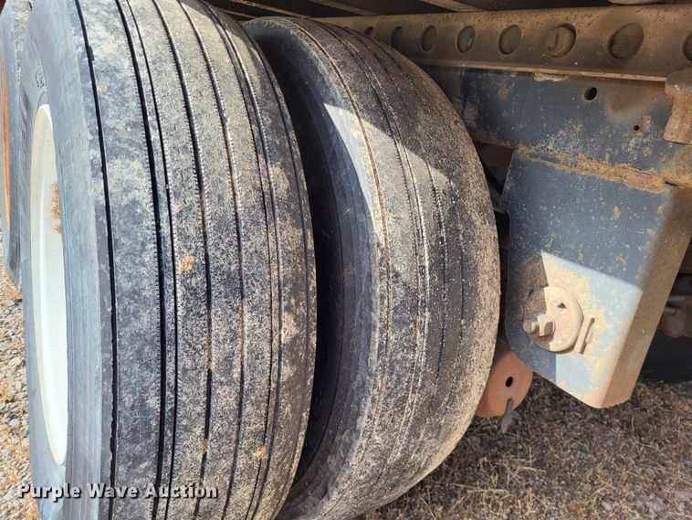 image for item DO3458 2001 Trailmobile  dry van trailer