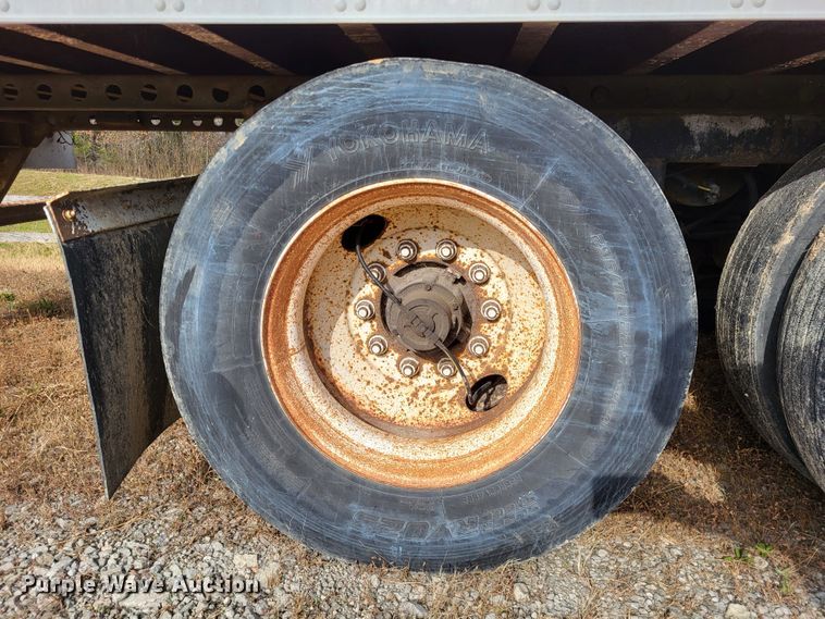 image for item DO3458 2001 Trailmobile  dry van trailer