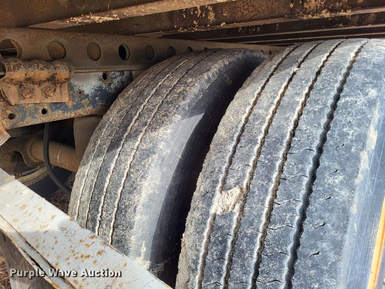 image for item DO3458 2001 Trailmobile  dry van trailer