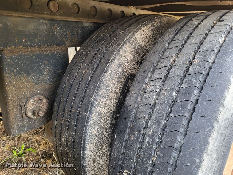 image for item DO3458 2001 Trailmobile  dry van trailer