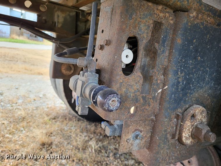 image for item DO3458 2001 Trailmobile  dry van trailer