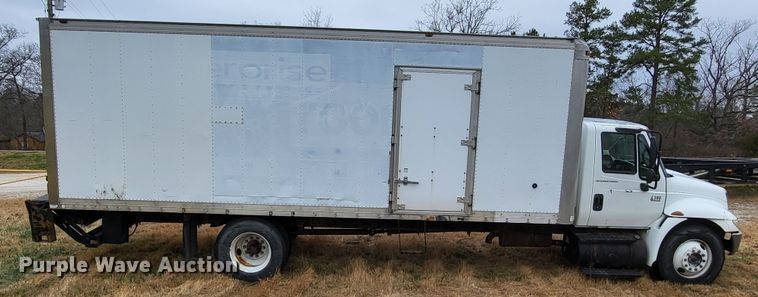 image for item DO3460 2006 International 4300  box truck