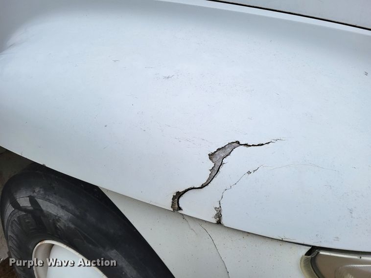 image for item DO3460 2006 International 4300  box truck