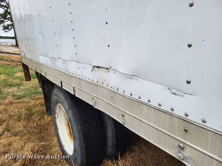 image for item DO3460 2006 International 4300  box truck