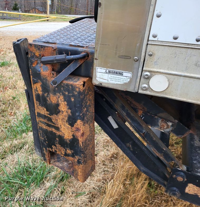 image for item DO3460 2006 International 4300  box truck