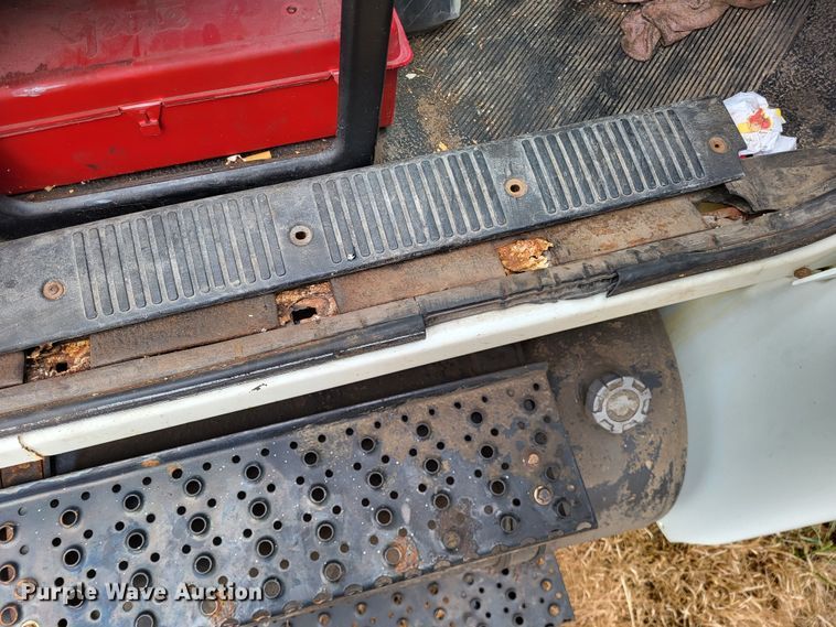 image for item DO3460 2006 International 4300  box truck