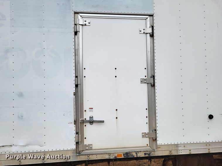 image for item DO3460 2006 International 4300  box truck