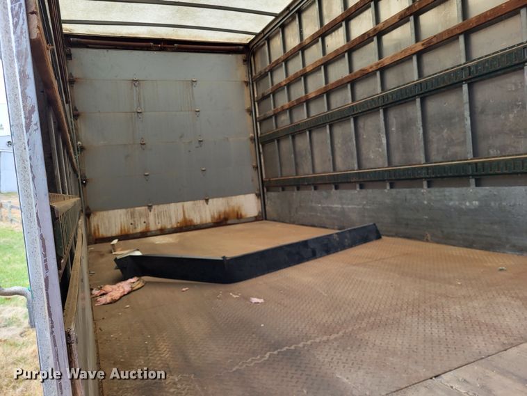 image for item DO3460 2006 International 4300  box truck