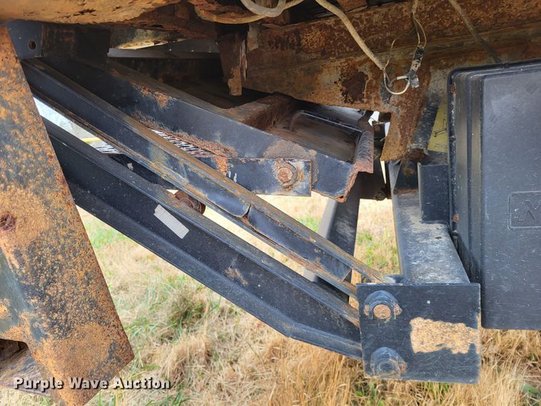 image for item DO3460 2006 International 4300  box truck