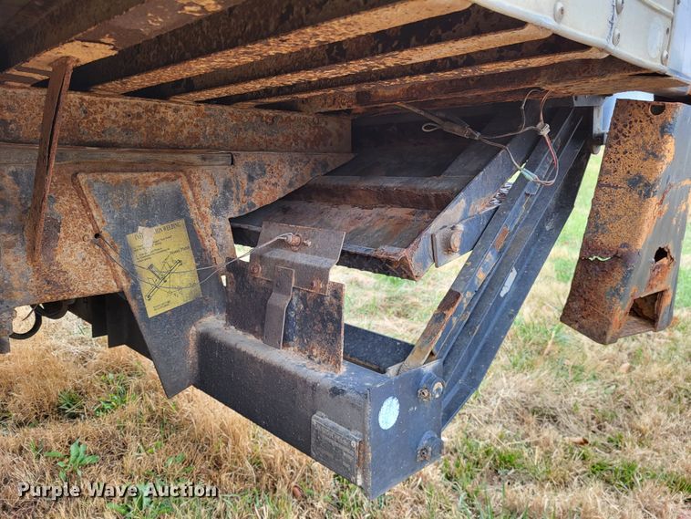 image for item DO3460 2006 International 4300  box truck