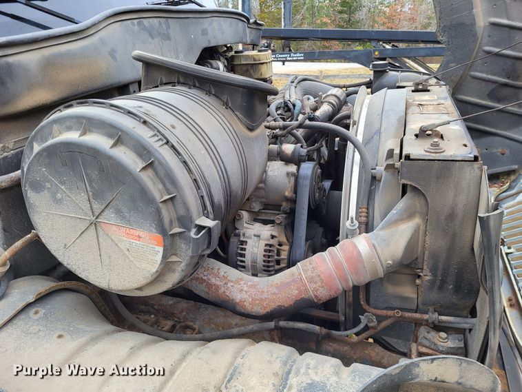 image for item DO3460 2006 International 4300  box truck