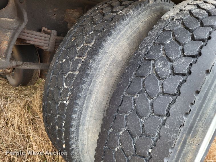 image for item DO3460 2006 International 4300  box truck