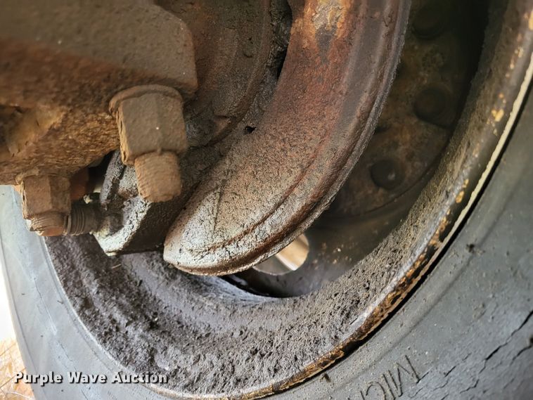 image for item DO3460 2006 International 4300  box truck