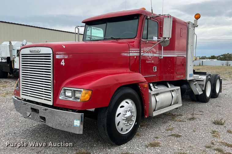 image for item DO8866 1991 Freightliner FLD120  semi truck