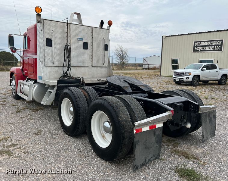 image for item DO8866 1991 Freightliner FLD120  semi truck