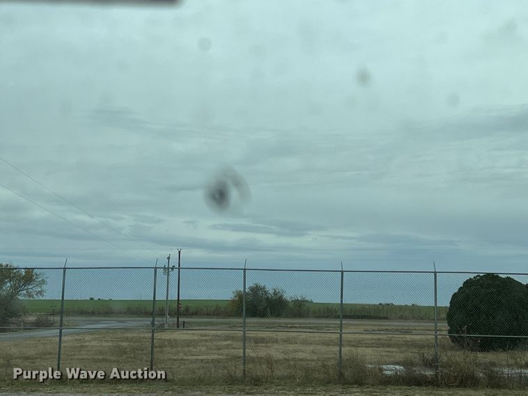 image for item DO8866 1991 Freightliner FLD120  semi truck