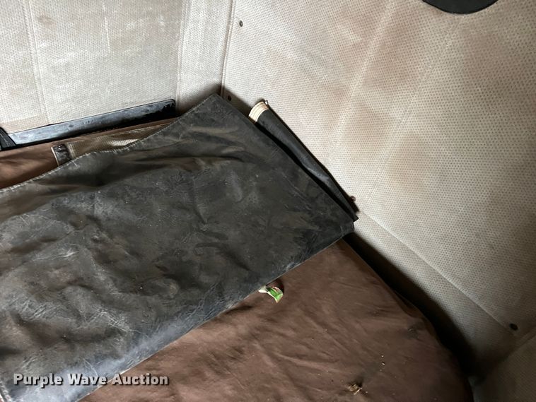 image for item DO8866 1991 Freightliner FLD120  semi truck