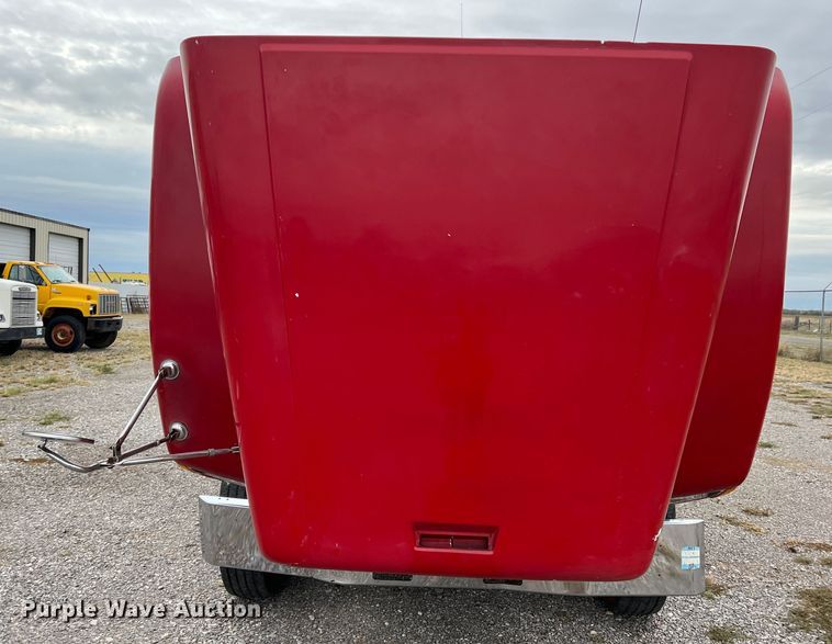 image for item DO8866 1991 Freightliner FLD120  semi truck