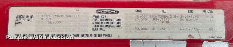 image for item DO8866 1991 Freightliner FLD120  semi truck