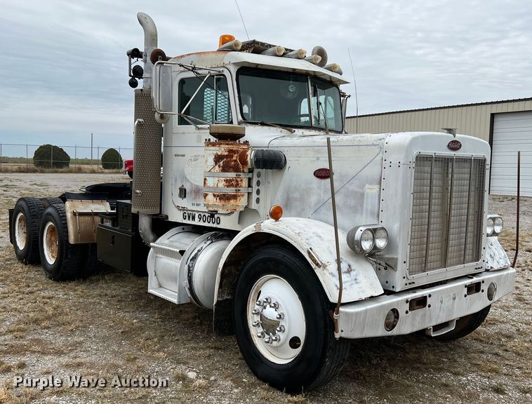 image for item DO8868 1975 Peterbilt  semi truck