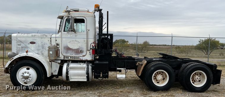 image for item DO8868 1975 Peterbilt  semi truck