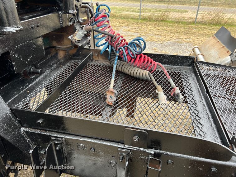image for item DO8868 1975 Peterbilt  semi truck