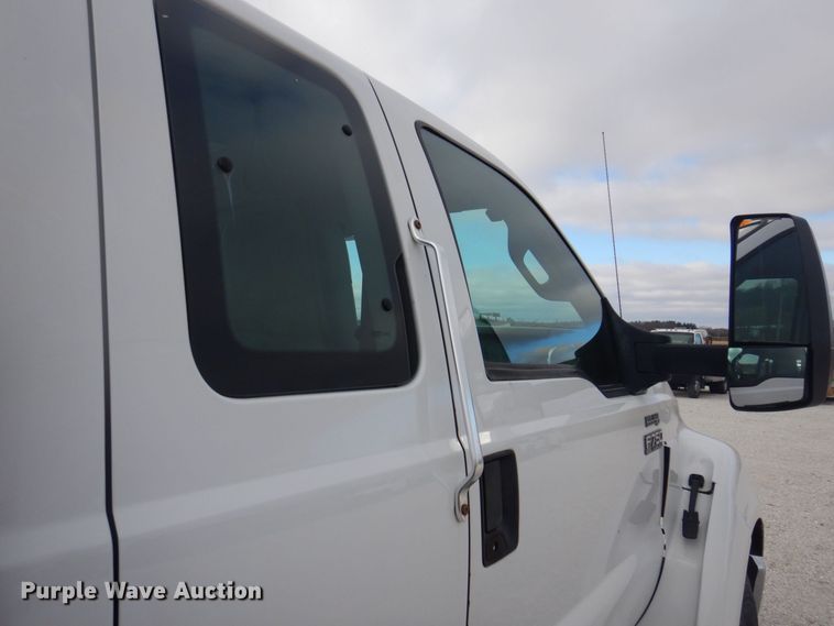 image for item DP0415 2015 Ford F750 Super Duty XLT  SuperCab flatbed truck