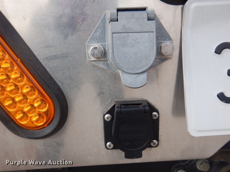 image for item DP0415 2015 Ford F750 Super Duty XLT  SuperCab flatbed truck