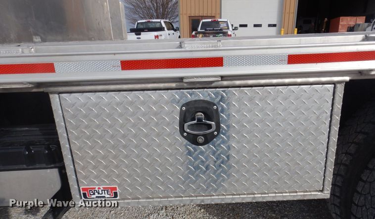 image for item DP0415 2015 Ford F750 Super Duty XLT  SuperCab flatbed truck