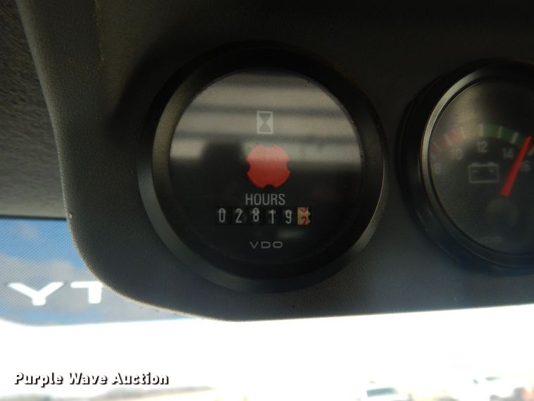 image for item DP0415 2015 Ford F750 Super Duty XLT  SuperCab flatbed truck