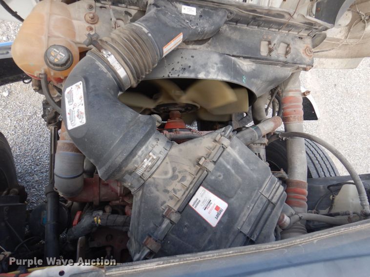 image for item DP0415 2015 Ford F750 Super Duty XLT  SuperCab flatbed truck