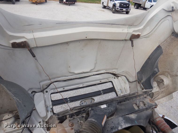 image for item DP0415 2015 Ford F750 Super Duty XLT  SuperCab flatbed truck